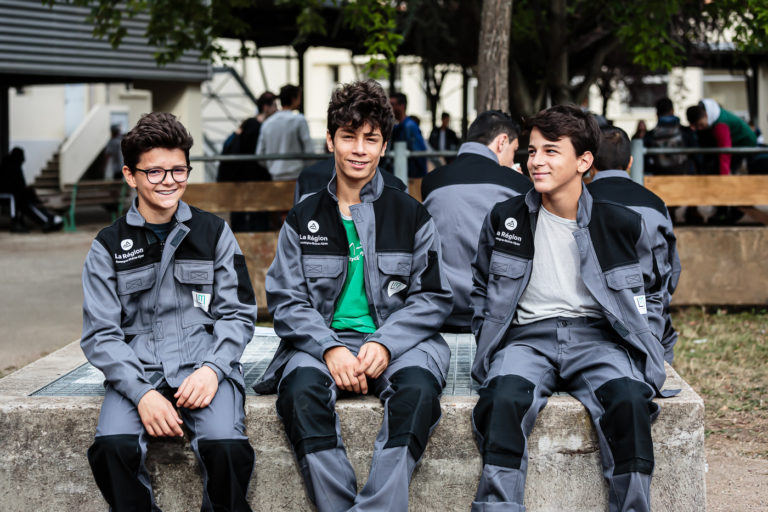 Nous Connaître - École La Mache Lyon